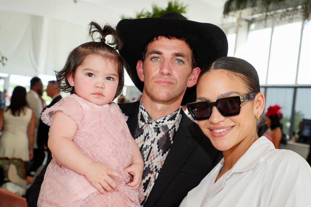 Cassie & Her Husband Are Living The HIGH LIFE … In Barcelona!!