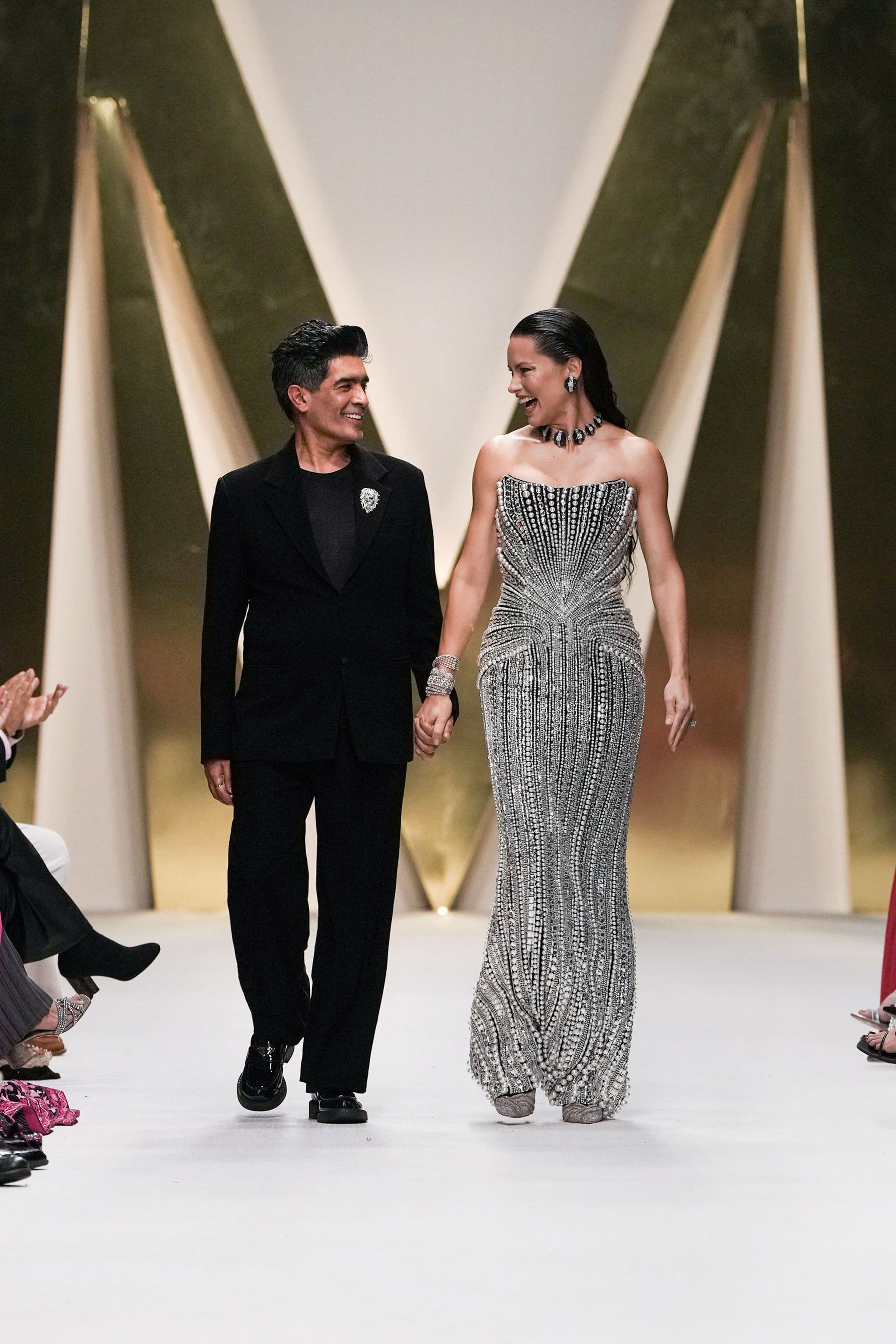 Bollywood to Paris — 1 of 8