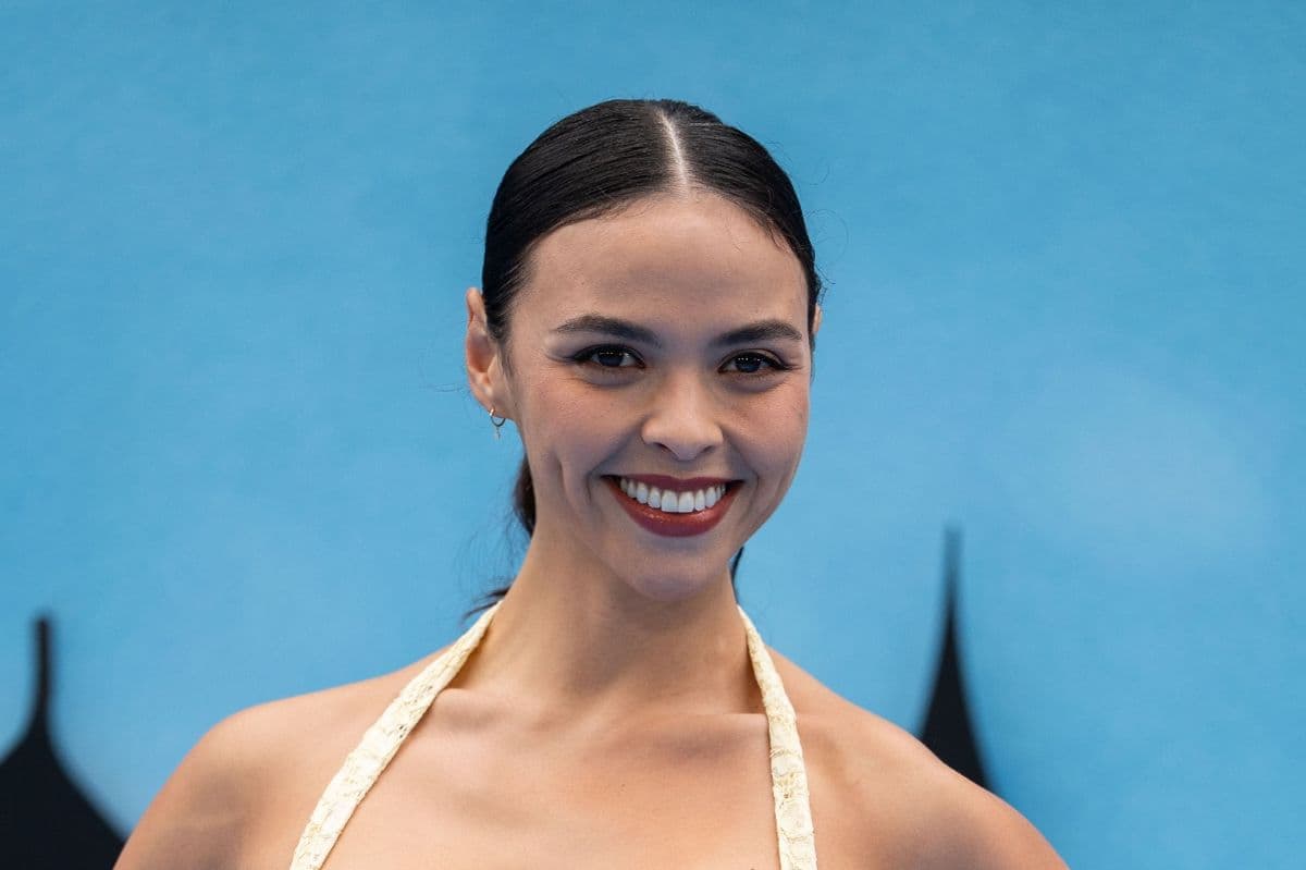 Dancing On Ice star reveals wedding plans with fiancé after surprise career swerve — 1 of 6