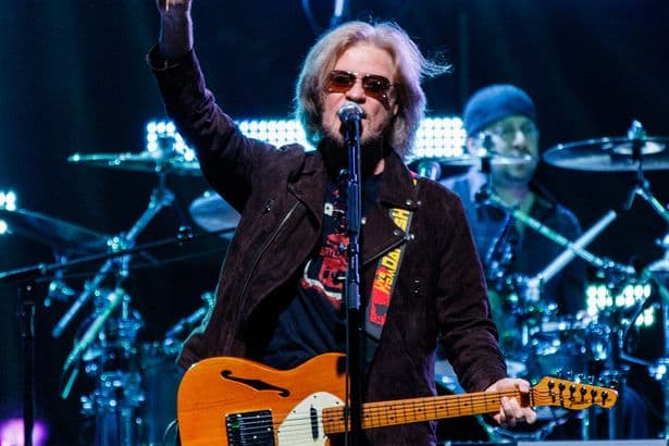 Hall & Oates star Daryl Hall reveals kidney transplant in health update to fans